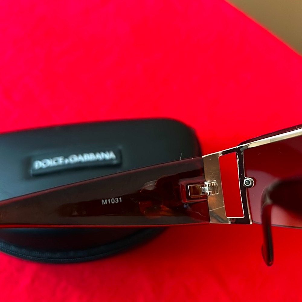 Dolce & Gabbana Brown Gradient Rimless Sunglasses - Picture 8 of 14